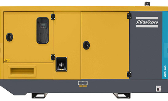70 DB Tingkat Kebisingan Generator Daya Listrik QES100 2920*1120*1650 Mm untuk output daya yang stabil dan konsisten
