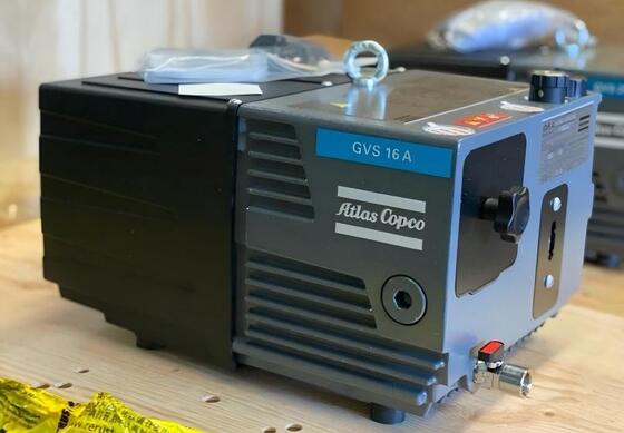 Pompa Vakum GVS16A Motor 0.9kw Batas Uap Air 15mbar Dirancang untuk Manufaktur Semikonduktor dan Penelitian