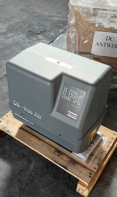 Kompresor udara bebas minyak LFx2.0-10 Tekanan kerja maksimum 10 Bar 9.1 M3h Solusi udara industri