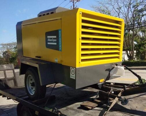 Kompresor portabel XAVS600 PACE Dengan Mesin Cummins Tipe Peralatan kompresi udara tahan lama